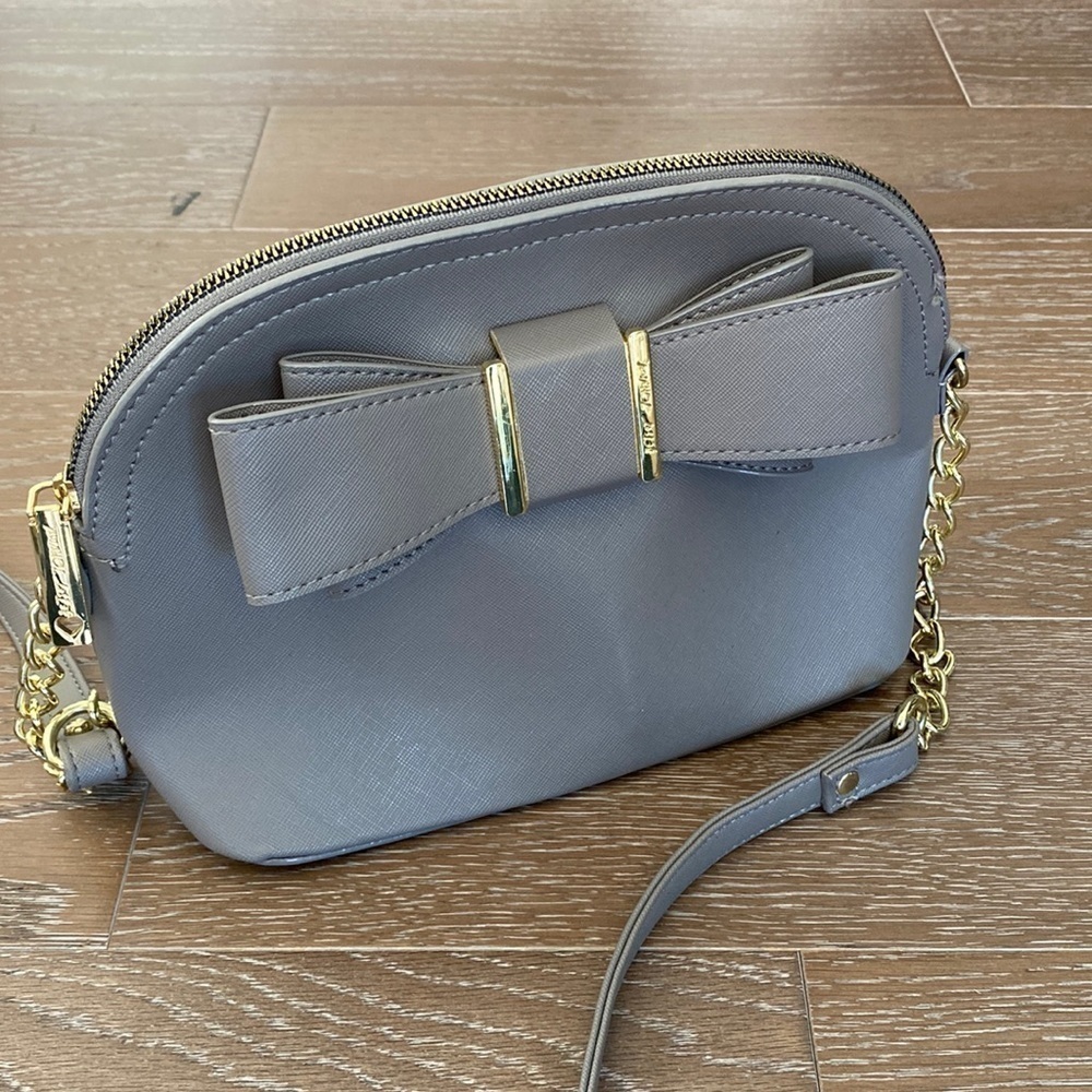 NWOT Betsy Johnson Crossbody Bag | Bow Detail | Gray